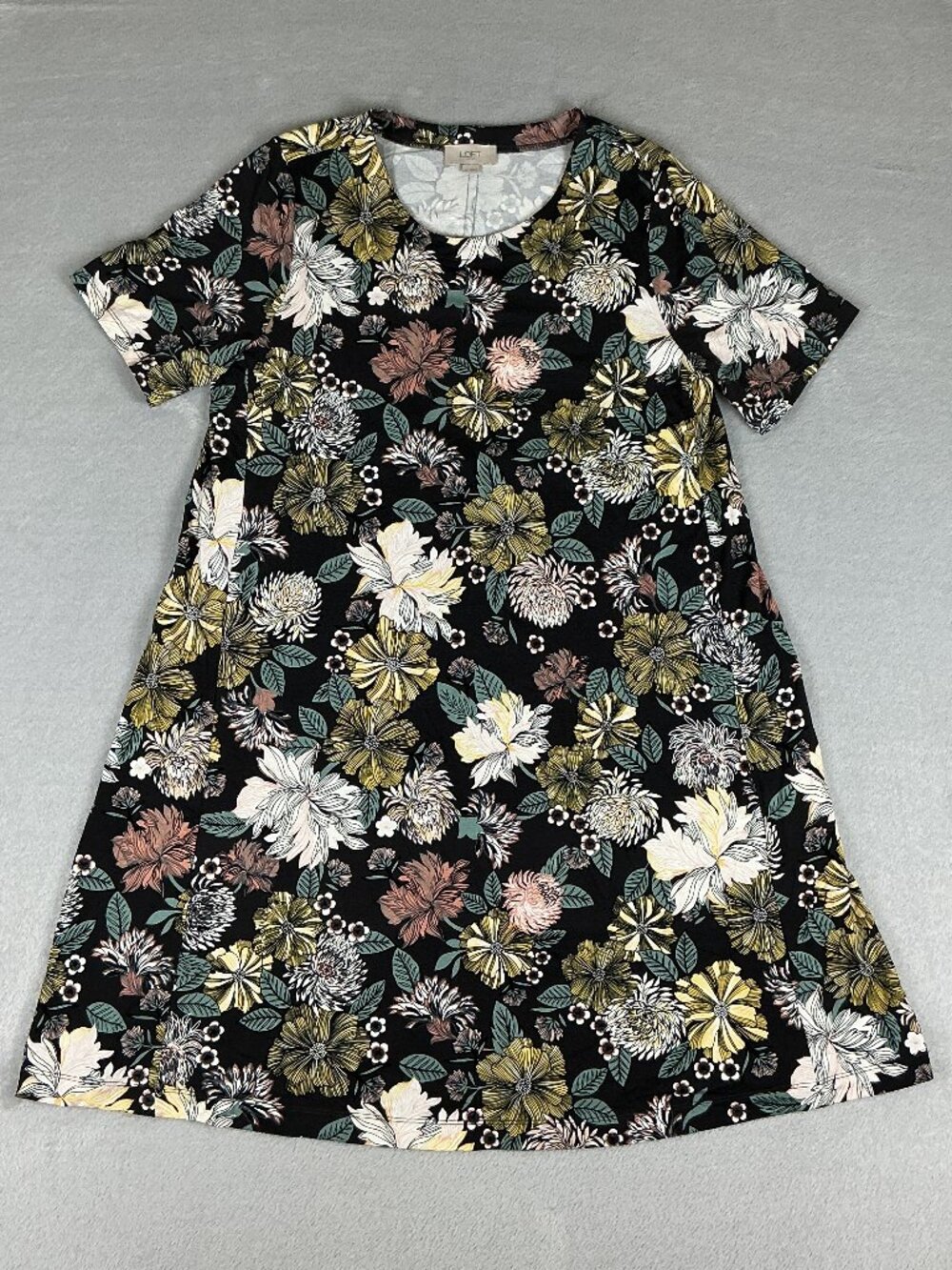 Loft Dress A Line Women's Mini Dress Size M Black With Floral Pattern.